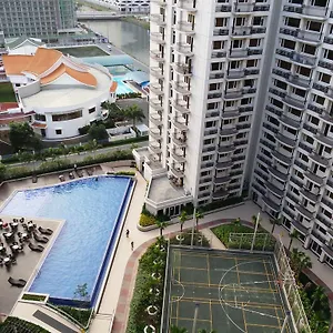 Solemare Parksuites - R Us Apartment Manila
